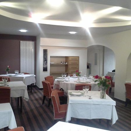 Hotel Les Forges Noyal-sur-Vilaine Kamer foto