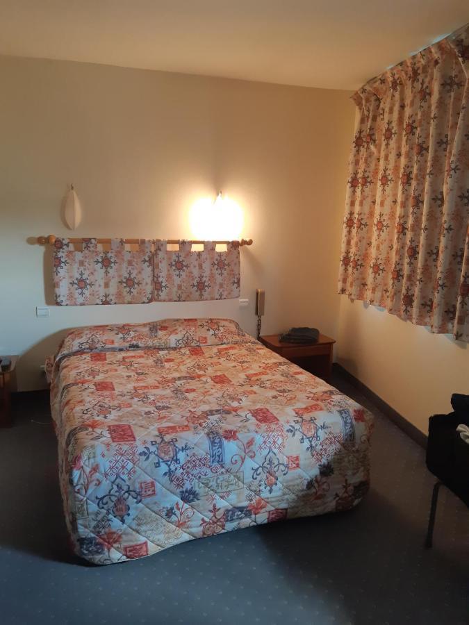 Hotel Les Forges Noyal-sur-Vilaine Buitenkant foto
